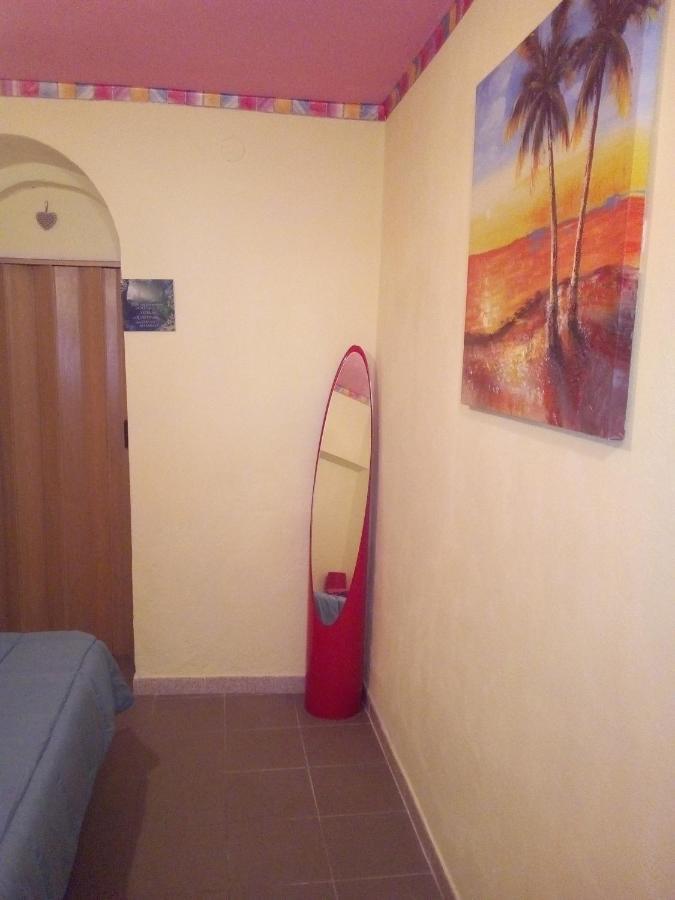 Al Mare, Al Sole, Si', Ma Nella Casa Del Minatore Буджеру Екстериор снимка