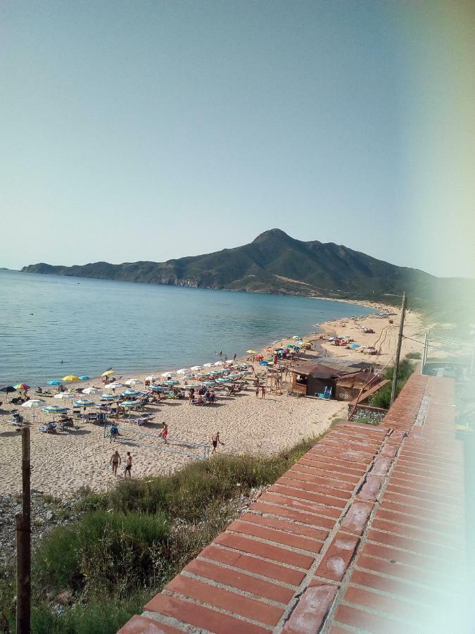 Al Mare, Al Sole, Si', Ma Nella Casa Del Minatore Буджеру Екстериор снимка